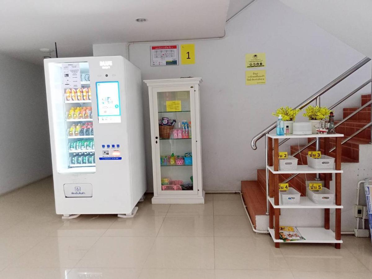 Room 9 Residence (Adults Only) Pluak Daeng Ngoại thất bức ảnh