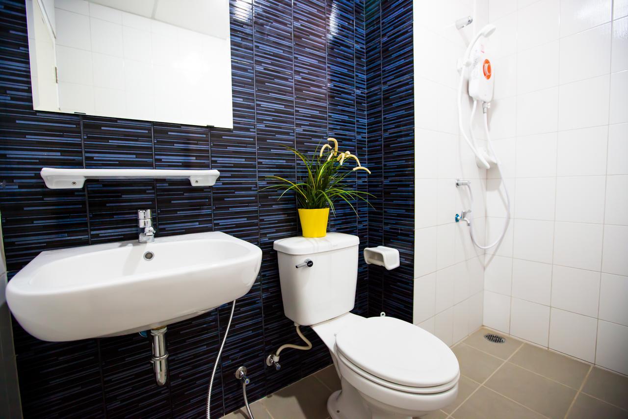 Room 9 Residence (Adults Only) Pluak Daeng Ngoại thất bức ảnh